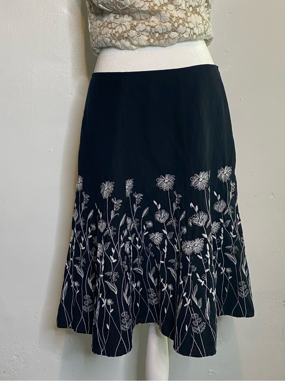Floral Flower Embroidered Black Midi Skirt Fairycore Botanical Garden Cottage 8 - Picture 2 of 10